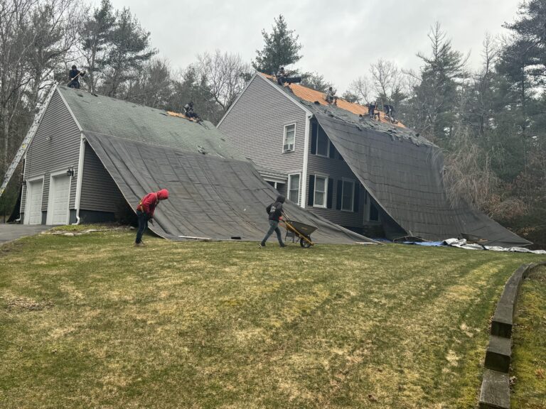 installing rubber roofing